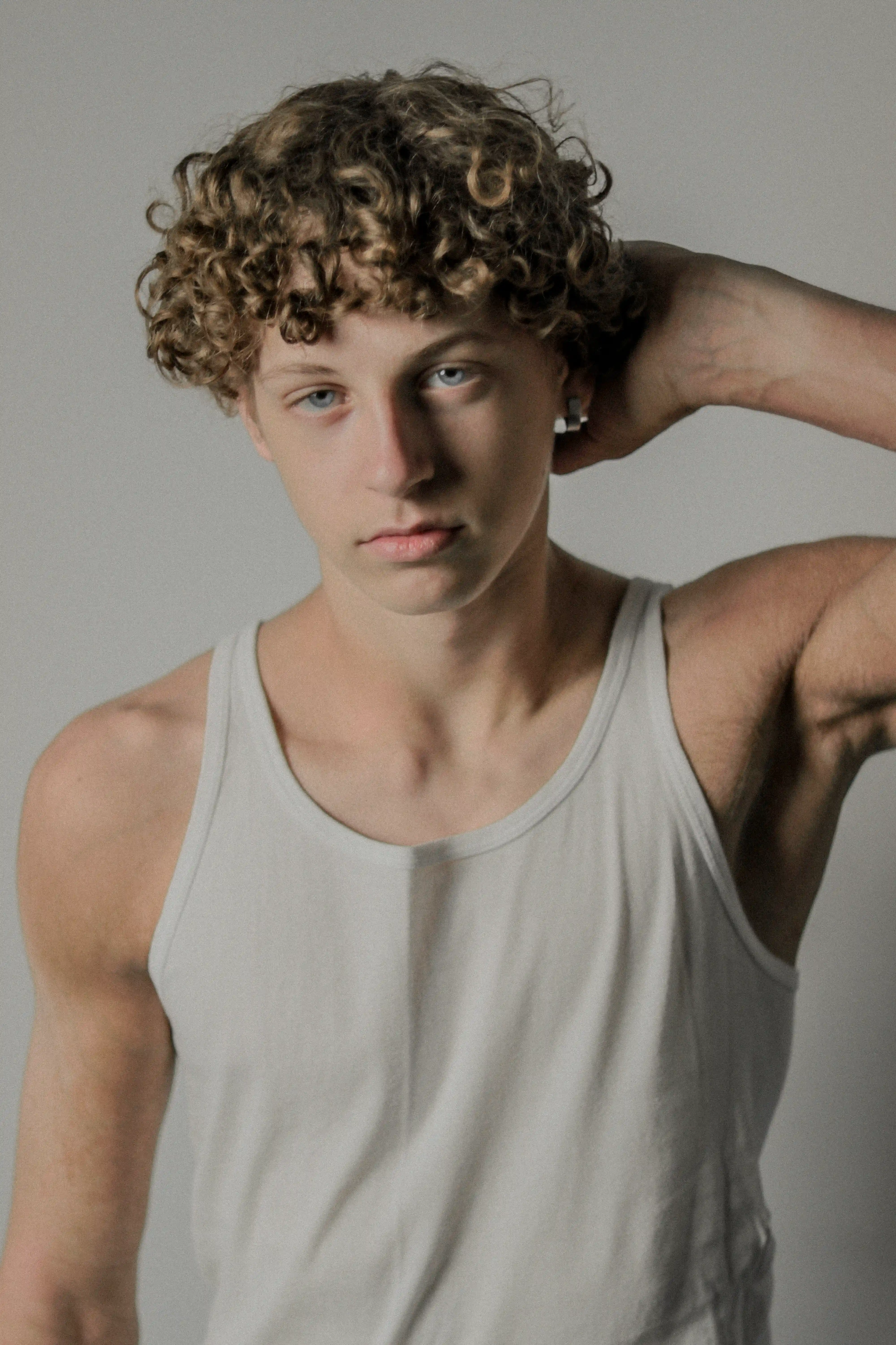 Mika Pfitzner by Tim Litwinschuh