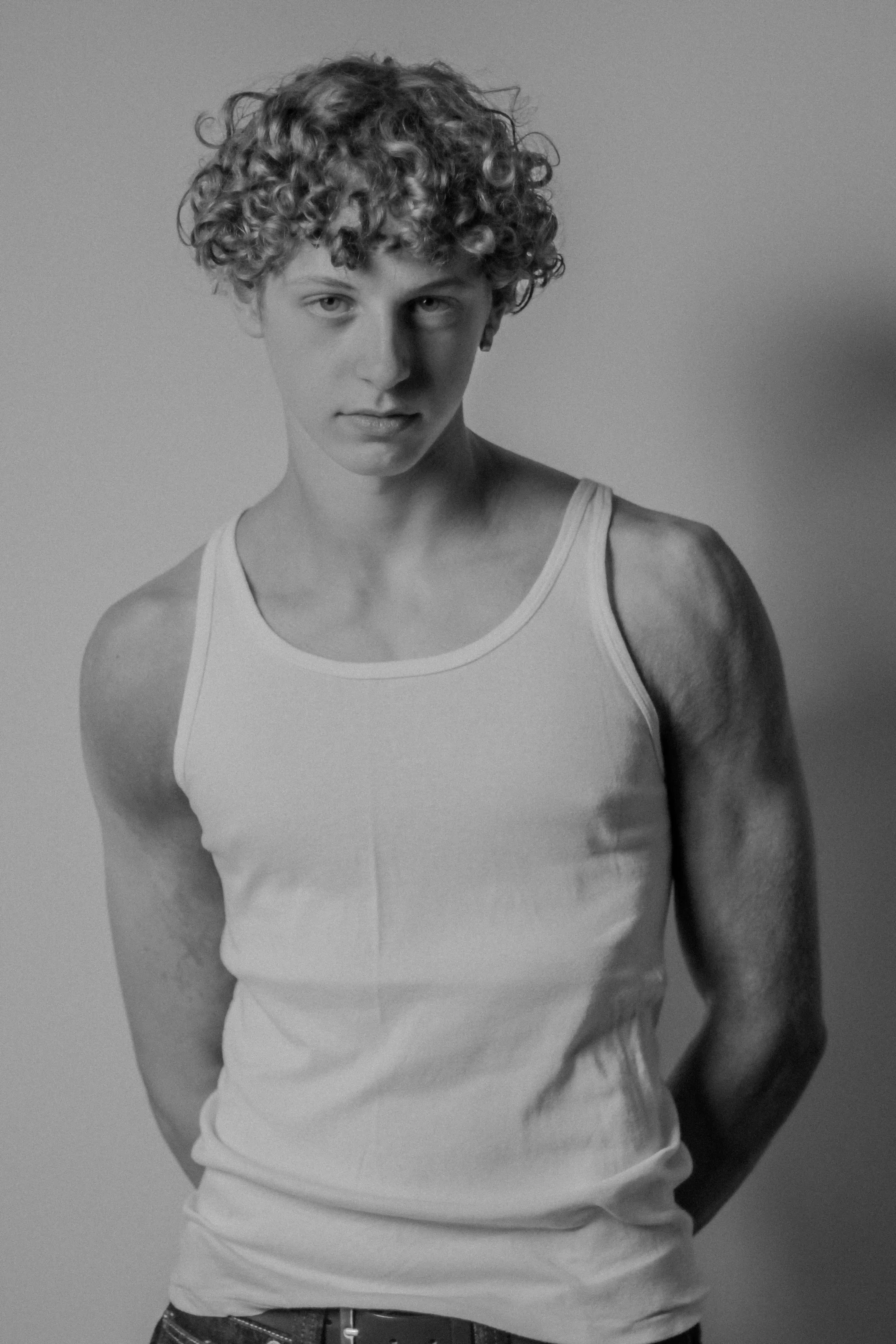 Mika Pfitzner by Tim Litwinschuh