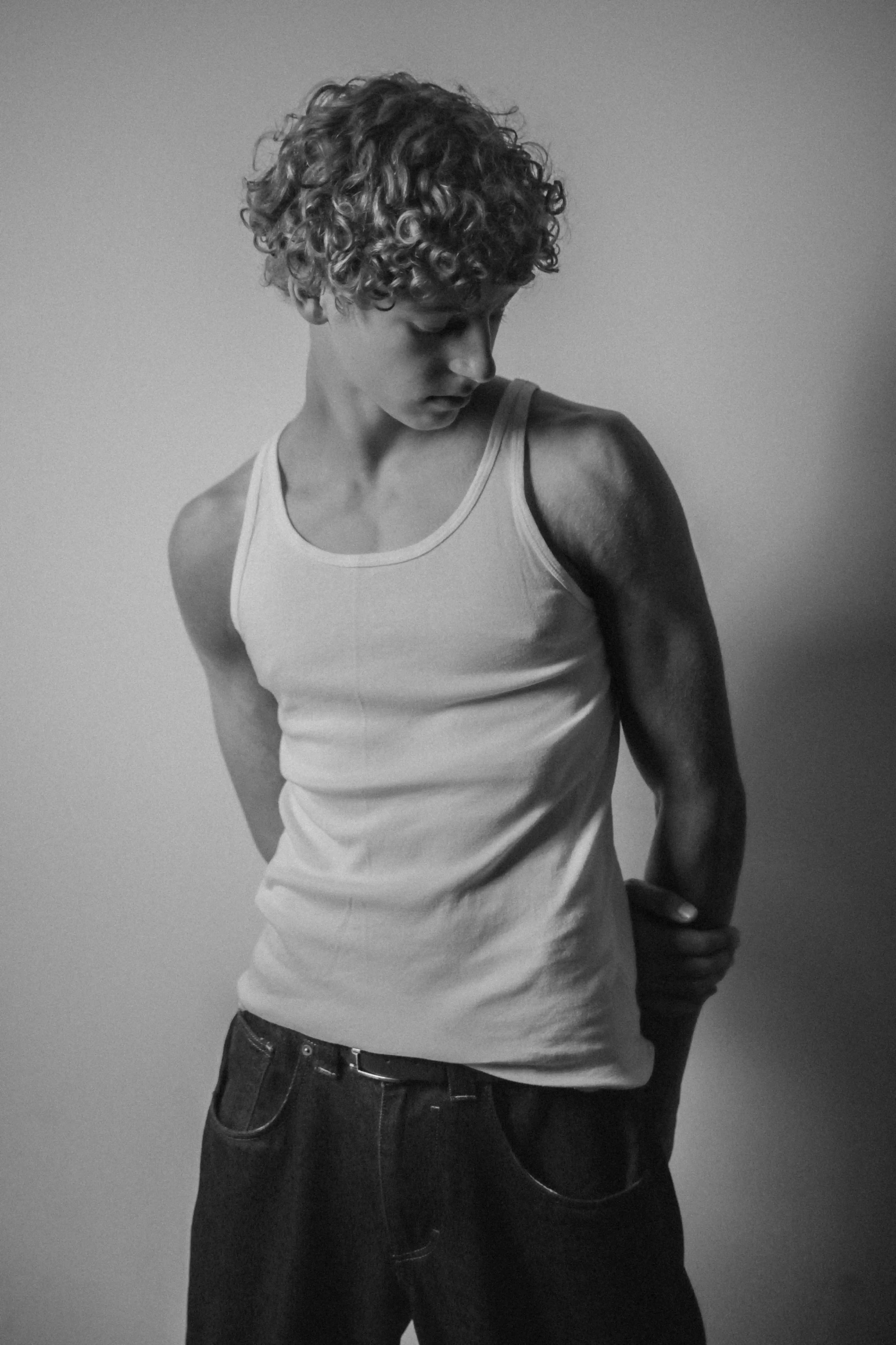 Mika Pfitzner by Tim Litwinschuh